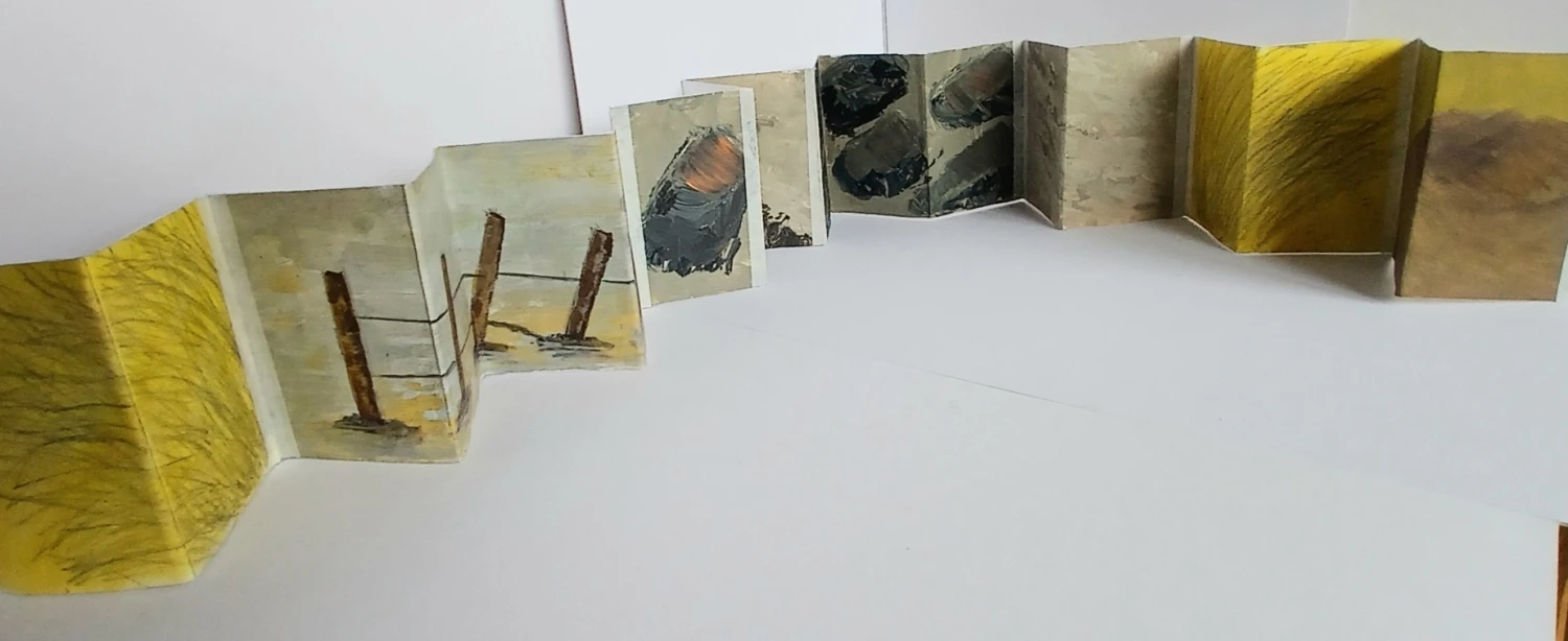 *Dune Views* Book 1, acrylic on acrylic paper with sand dune panorama backing, 18 pages, 10.5 x 7.2 cm.