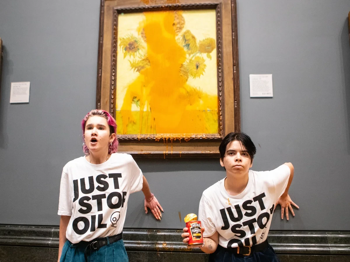 The protest action at the National Gallery in October 2022, Olmos (2025).