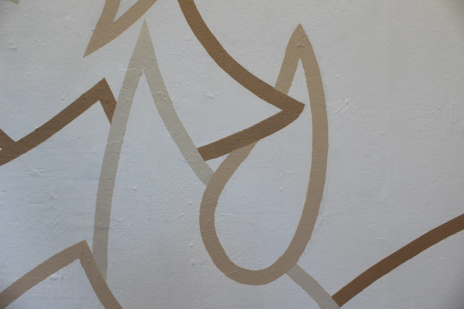 Detail shot, *Formative*, emulsion paint on wall, 10 x 2.4 m.