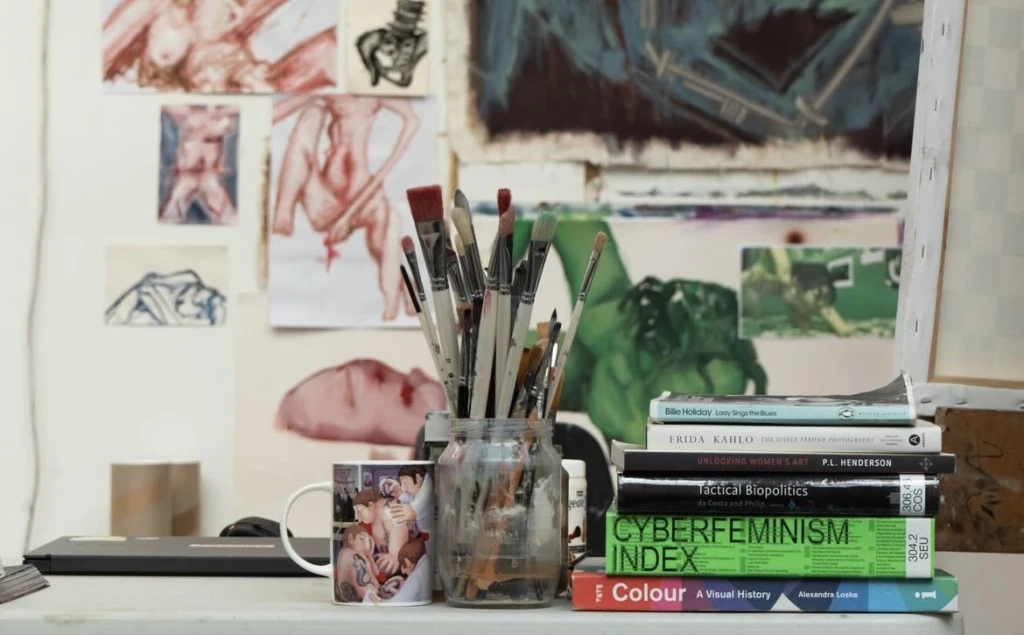 *College Studio*