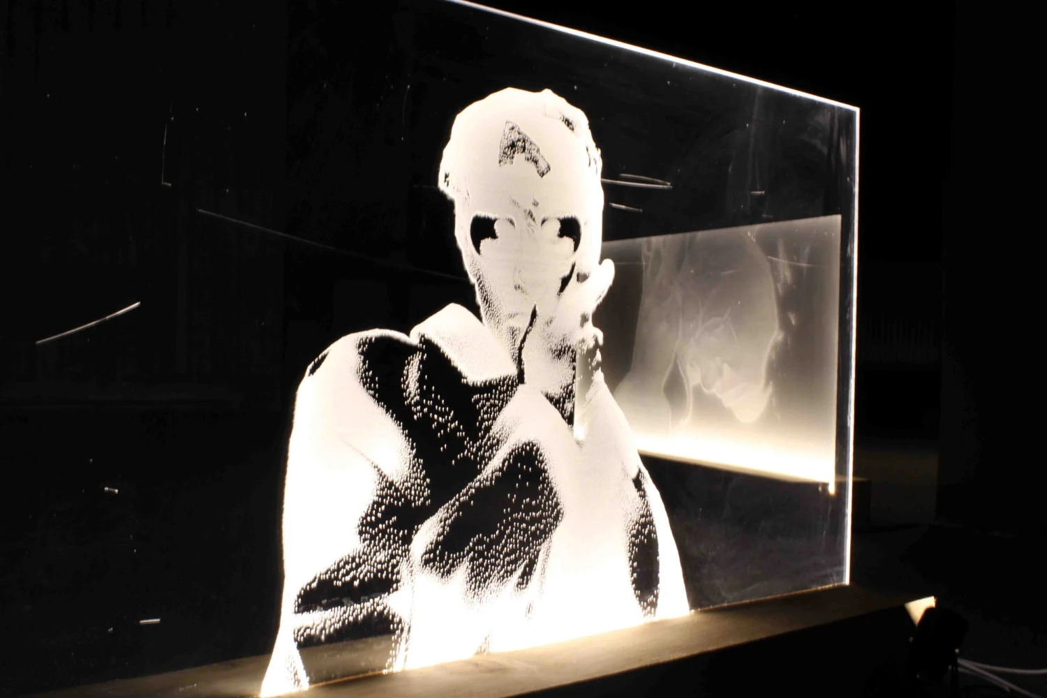 Lasercut, 1000 x 50 cm.
