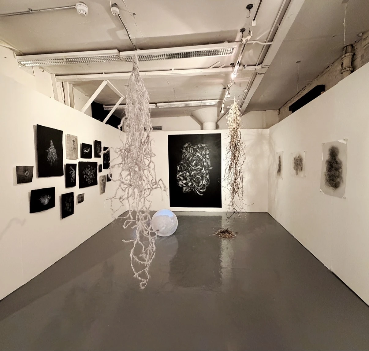 Installation view, *Lucht an Dobróin*, NCAD Works 2026.